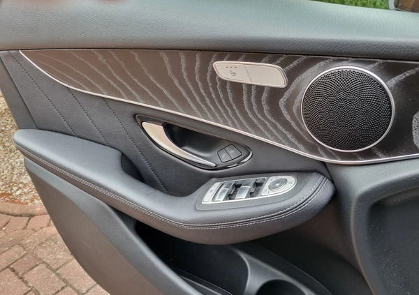 Mercedes-Benz GLC cena 128500 przebieg: 99200, rok produkcji 2018 z Dębica małe 137